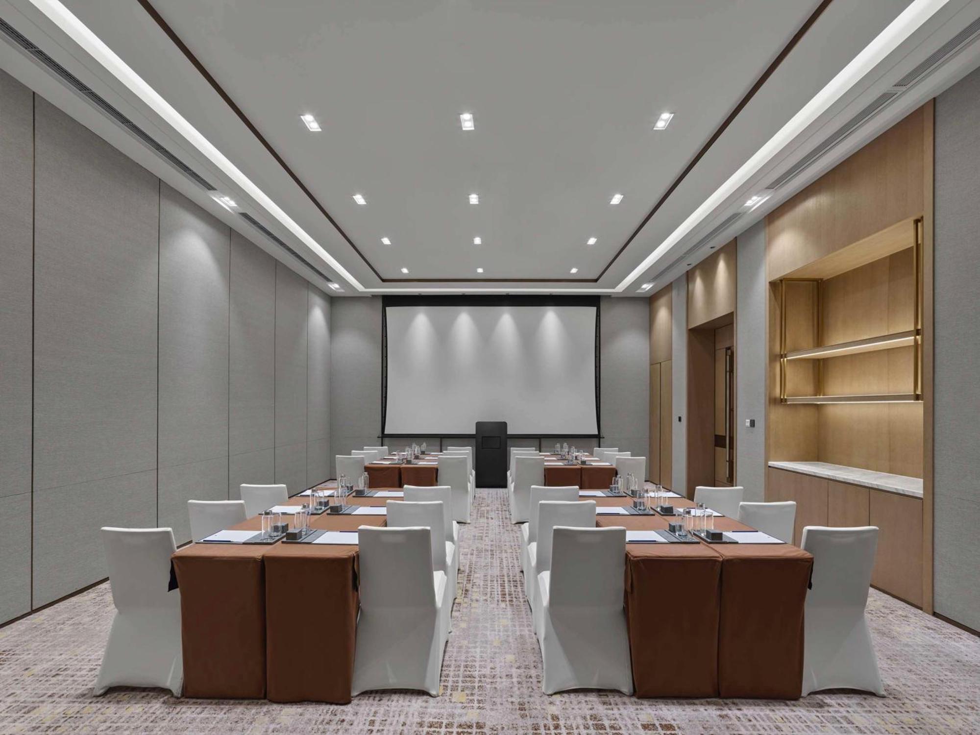 Doubletree By Hilton Chengdu Riverside - Close To Panda Base And Chengdu East Railway المظهر الخارجي الصورة