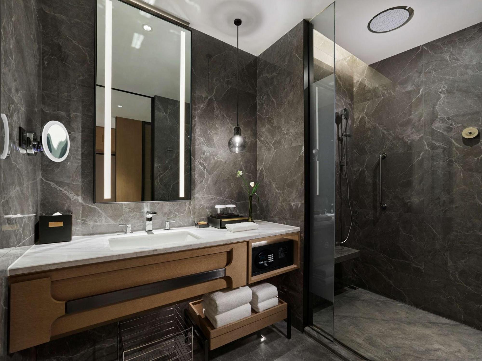 Doubletree By Hilton Chengdu Riverside - Close To Panda Base And Chengdu East Railway المظهر الخارجي الصورة